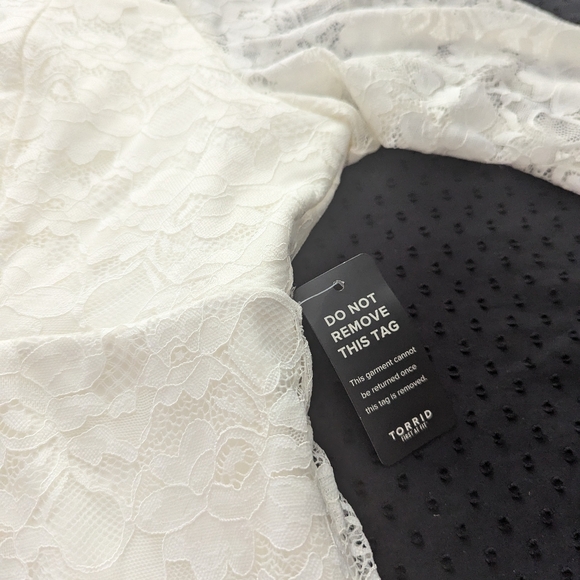 Bodycon White Dress Torrid - Picture 8 of 13